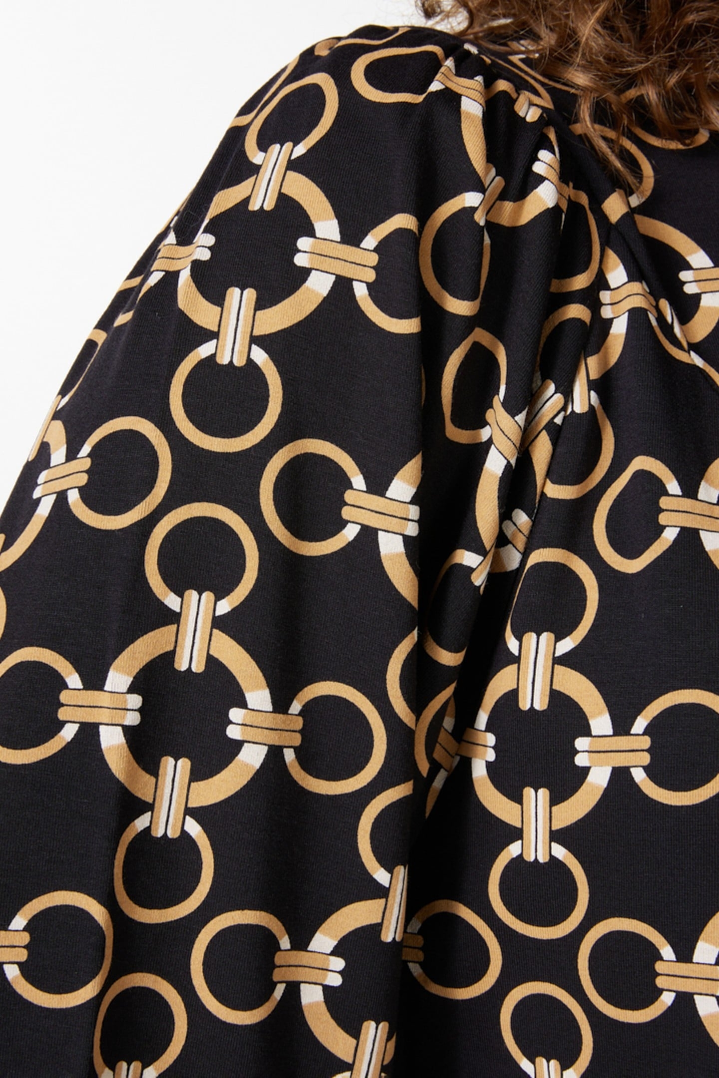 TOP “V” GATHERING CHAIN PRINT PRINT 7