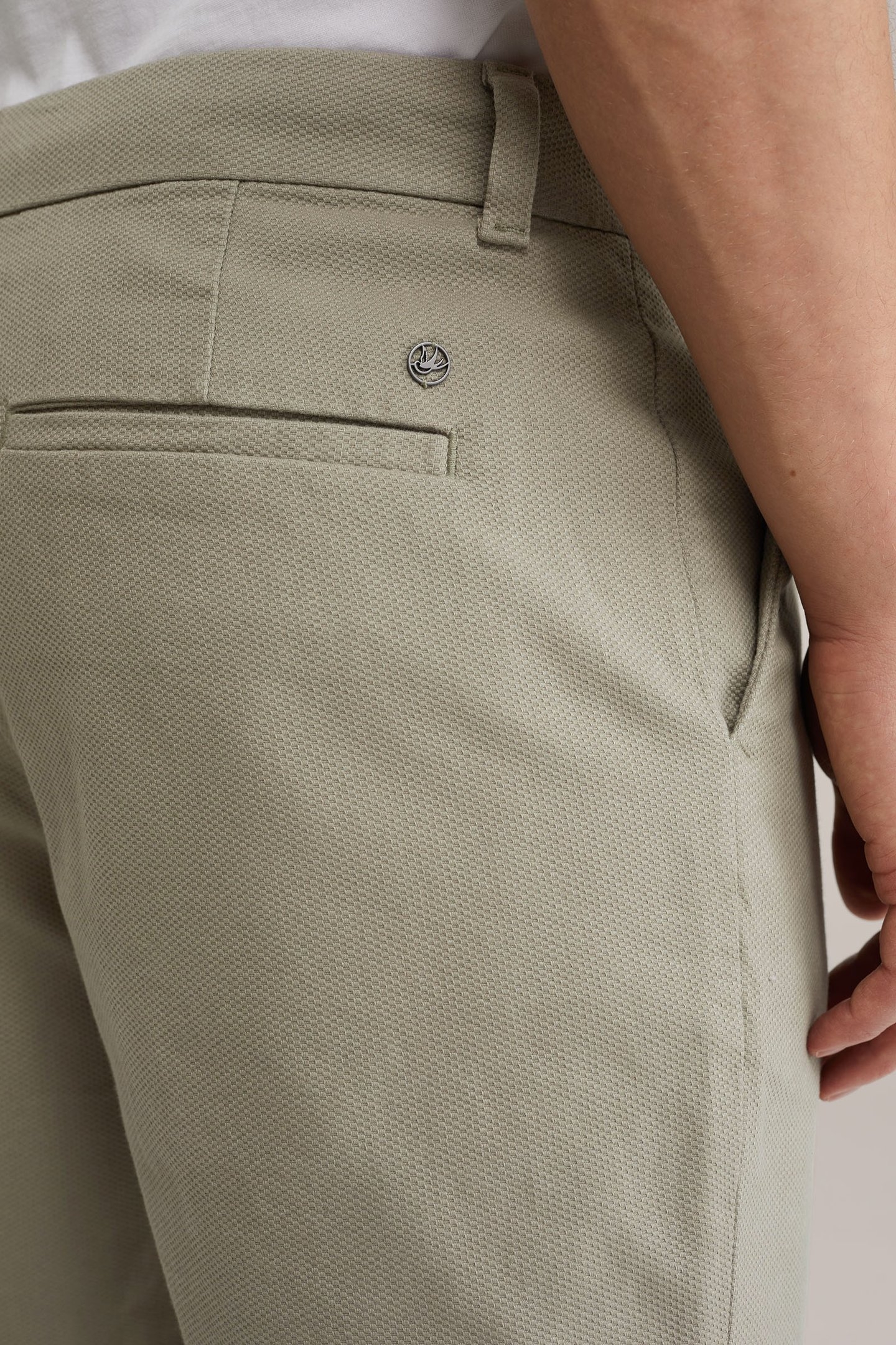 SHORT GREYISH GREEN 6