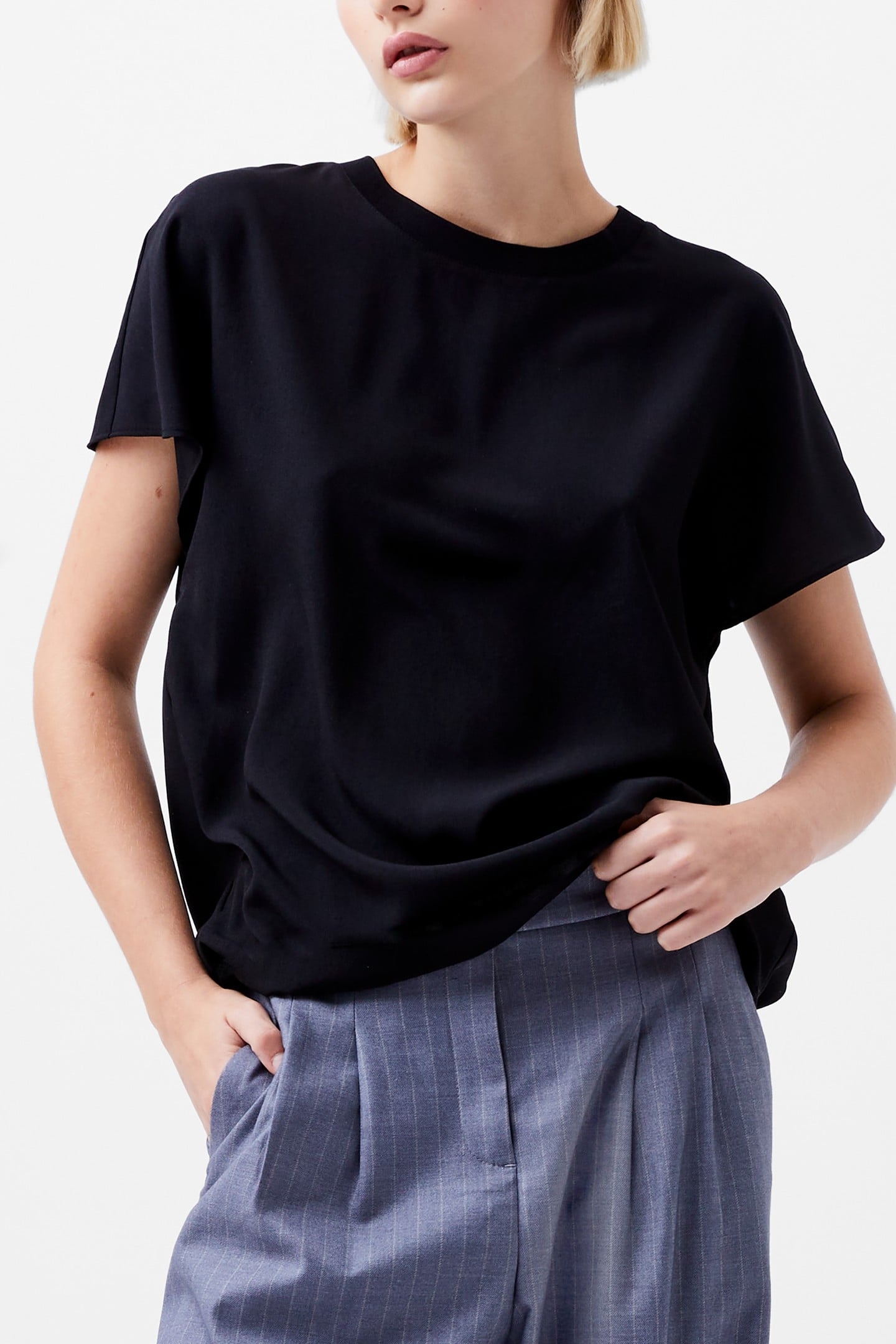 CREPE LIGHT CREW NECK TOP BLACK 1