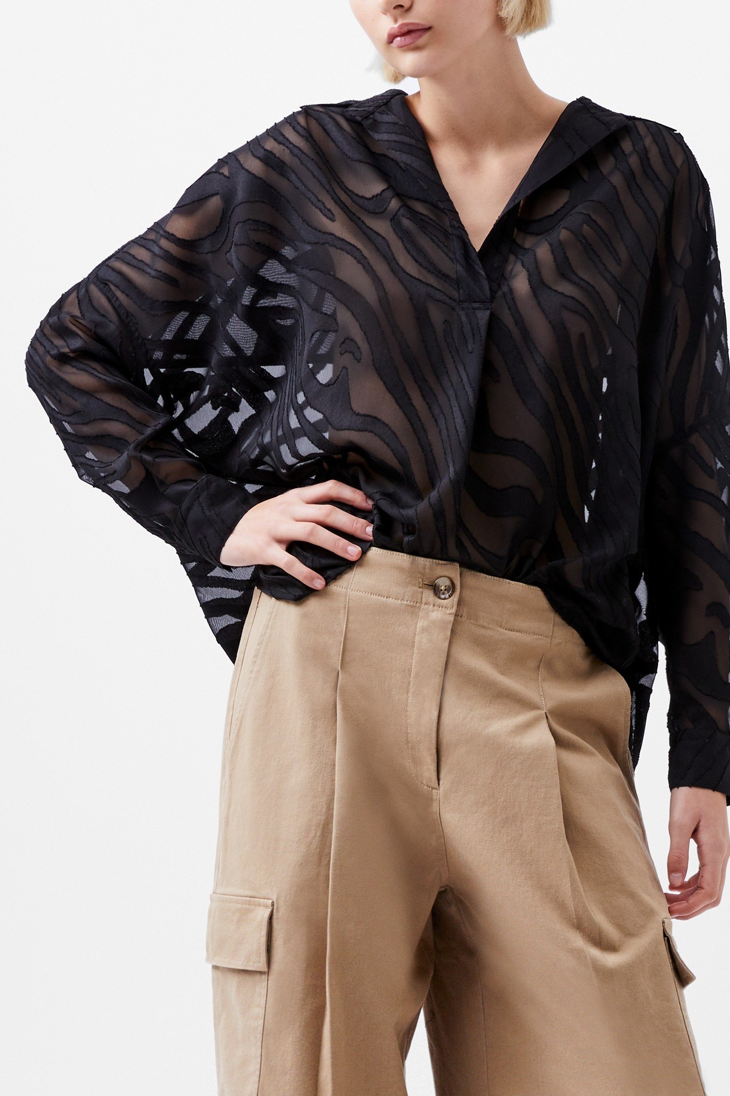 ZEBRA DEVORE POPOVER BLACK 1