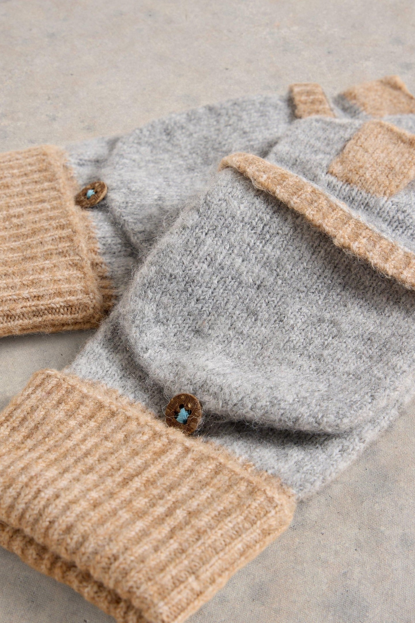 POPPY KNITTED FLIP MITT GREY MULTI 3