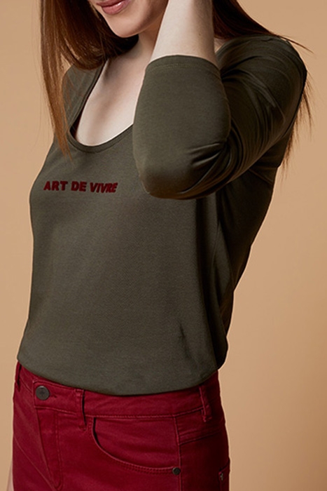 MYTHE - KHAKI T-SHIRT WITH FLOCKED MESSAGE 4