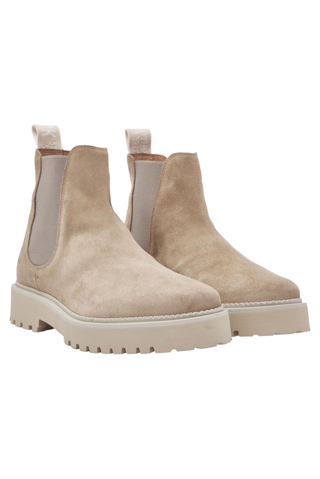 LOGAN RAI CLAY SUEDE 2