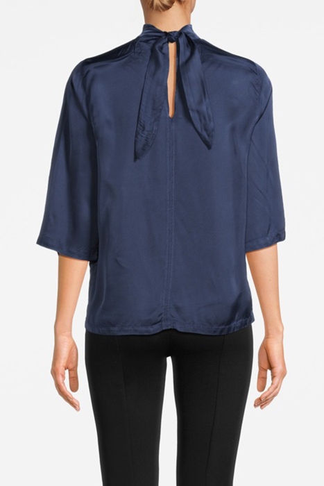 TOP THEA DEEP PETROL 2