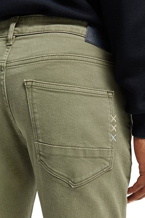 SKIM SKINNY JEANS — GARMENT DYED COLOURS MILITARY GREEN 7