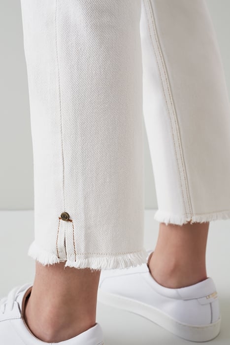 VERITY STRAIGHT JEANS WHITE 5