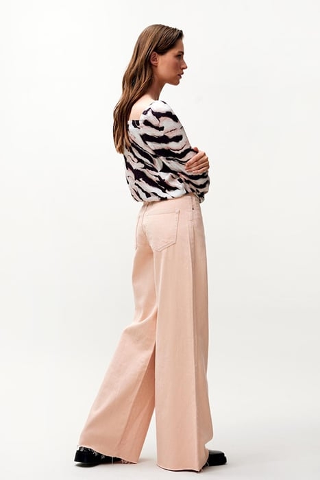 JN DAISY CAMEO ROSE 2