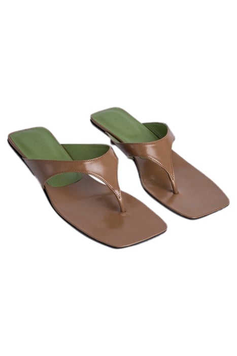 JACK TAN SEMI PATENT LEATHER 2