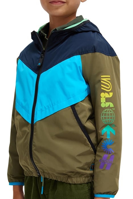 COLOUR BLOCK LIGHTWEIGHT JACKET IN RECYCLED POLYESTER COLOUR 8