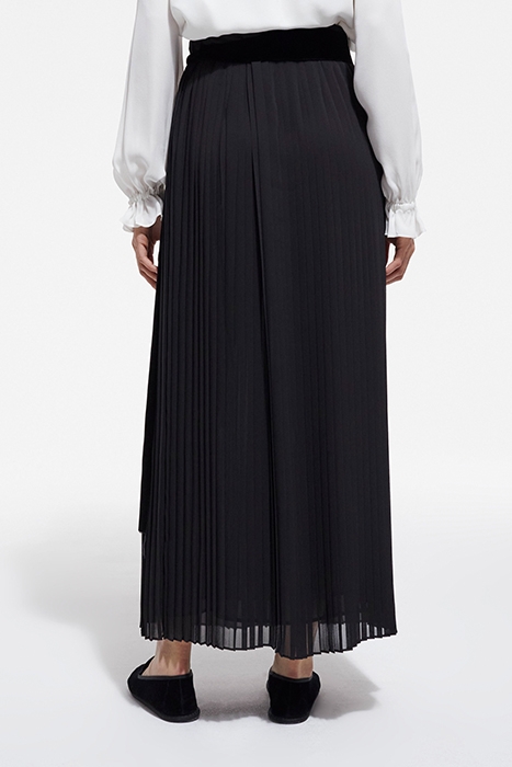 LONG PLEATED VELVET BELT SKIRT BLACK 2