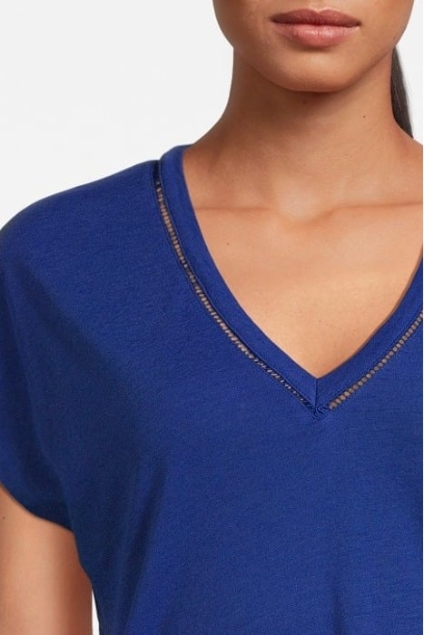 V-NECK LADDER DETAIL LOOSE FIT T-SHIRT ELECTRIC BLUE 4