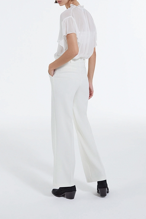 SHORT SLEEVED VAPOROUS CROP TOP OFF WHITE 4