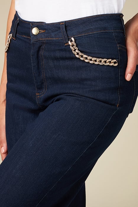 Cropped jeans with turn-up and jewel chains 4