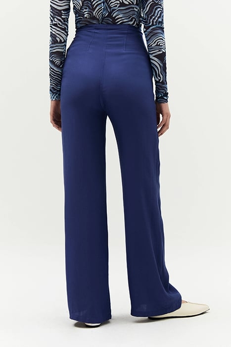 LOEKA DARK BLUEBERRY 2