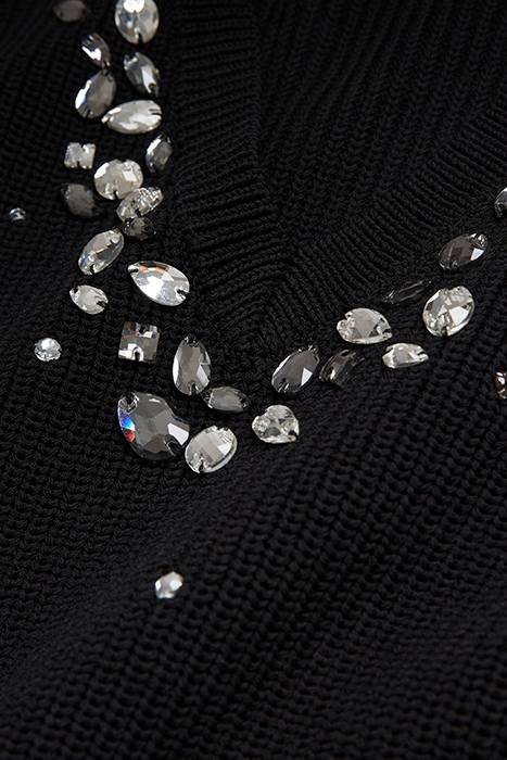 PULL COL V AVEC BIJOUX BLACK 2