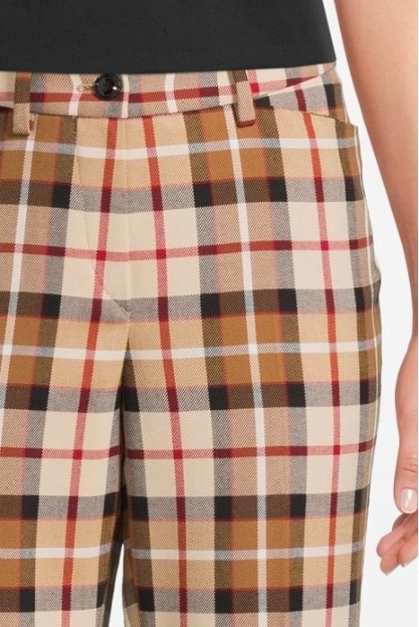 DENISE5-621821 TOBACCO 4