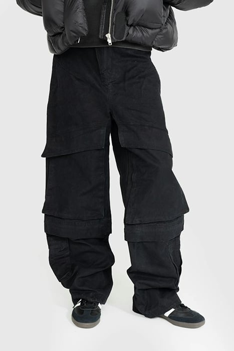 ENTIRE STUDIOS – HARD CARGO BLACK 1