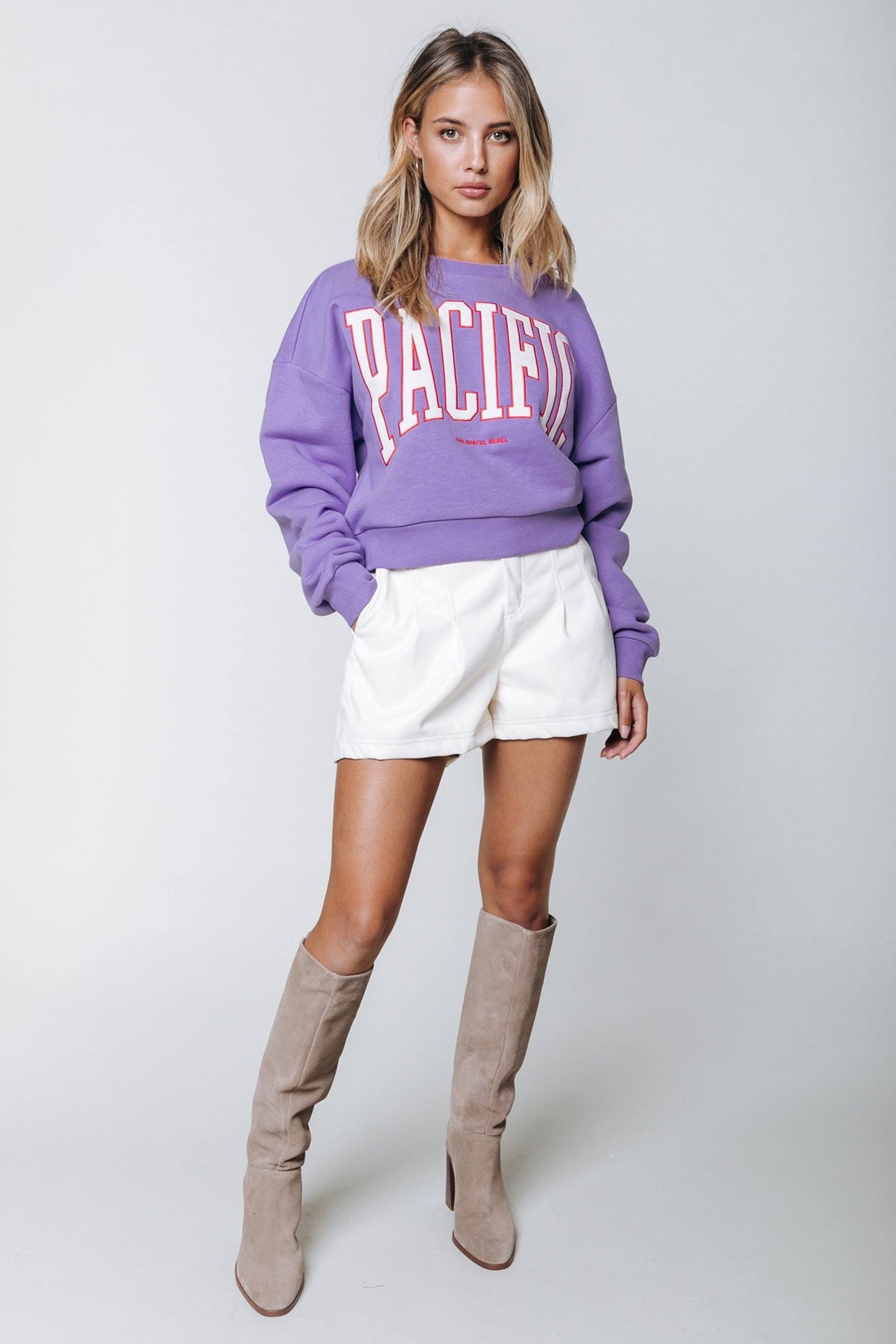 PACIFIC PATCH CROPPED SWEAT LILAC 1