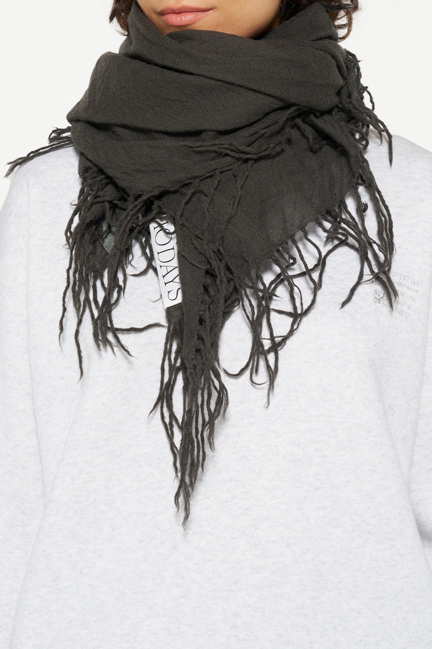 WOOL SCARF OIL GREY 2