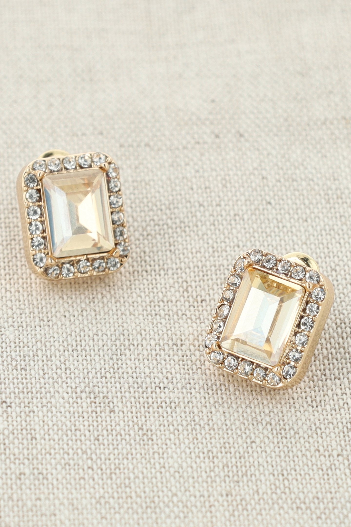 GOLDEN SQUARE EARRINGS 4