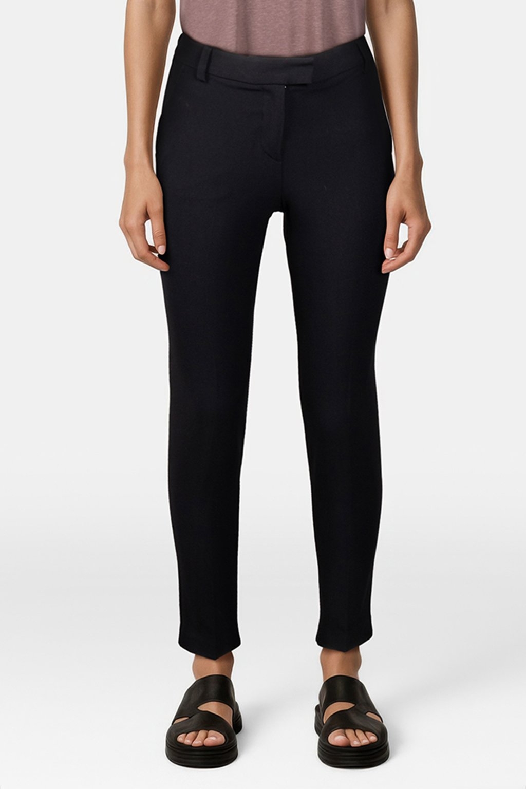 OE JESS-SLIM CASUAL TROUS BLACK 1