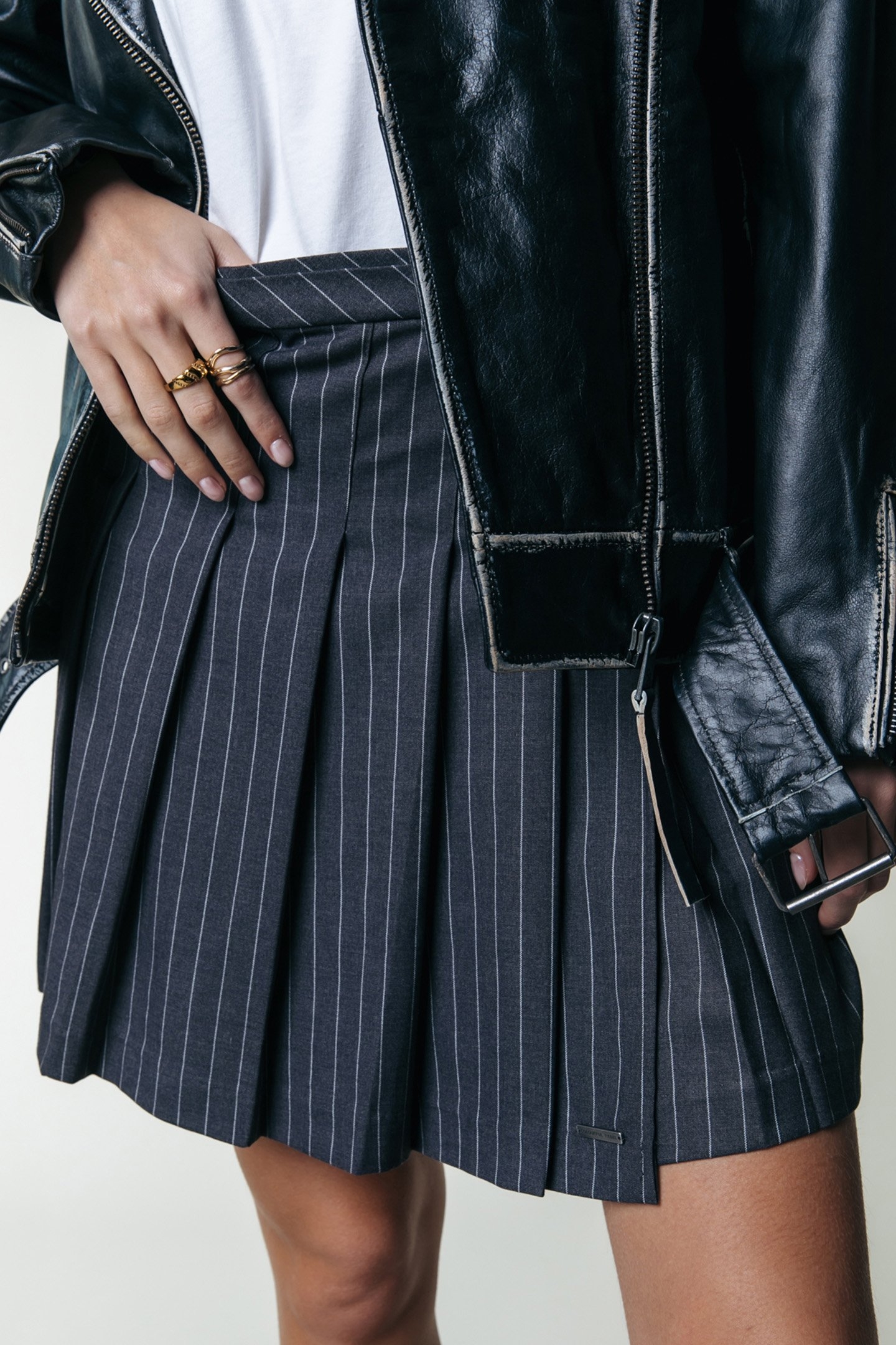 SHALINE PINSTRIPE PLEATED SKIRT DARK ANTHRACITE 3