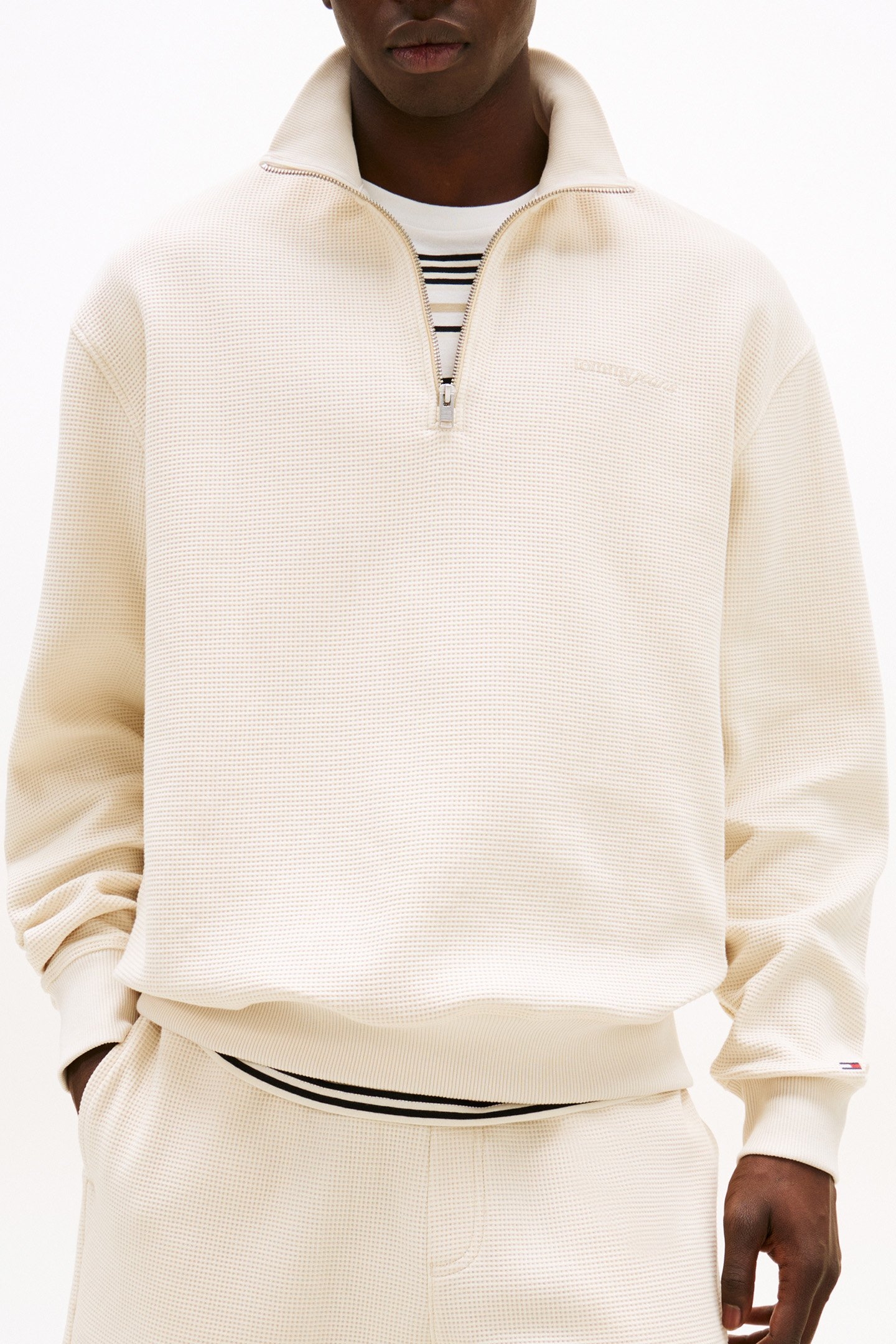 WAFFLE SCRIPT SWEAT-TROYER REG FIT SAND DUNE 1