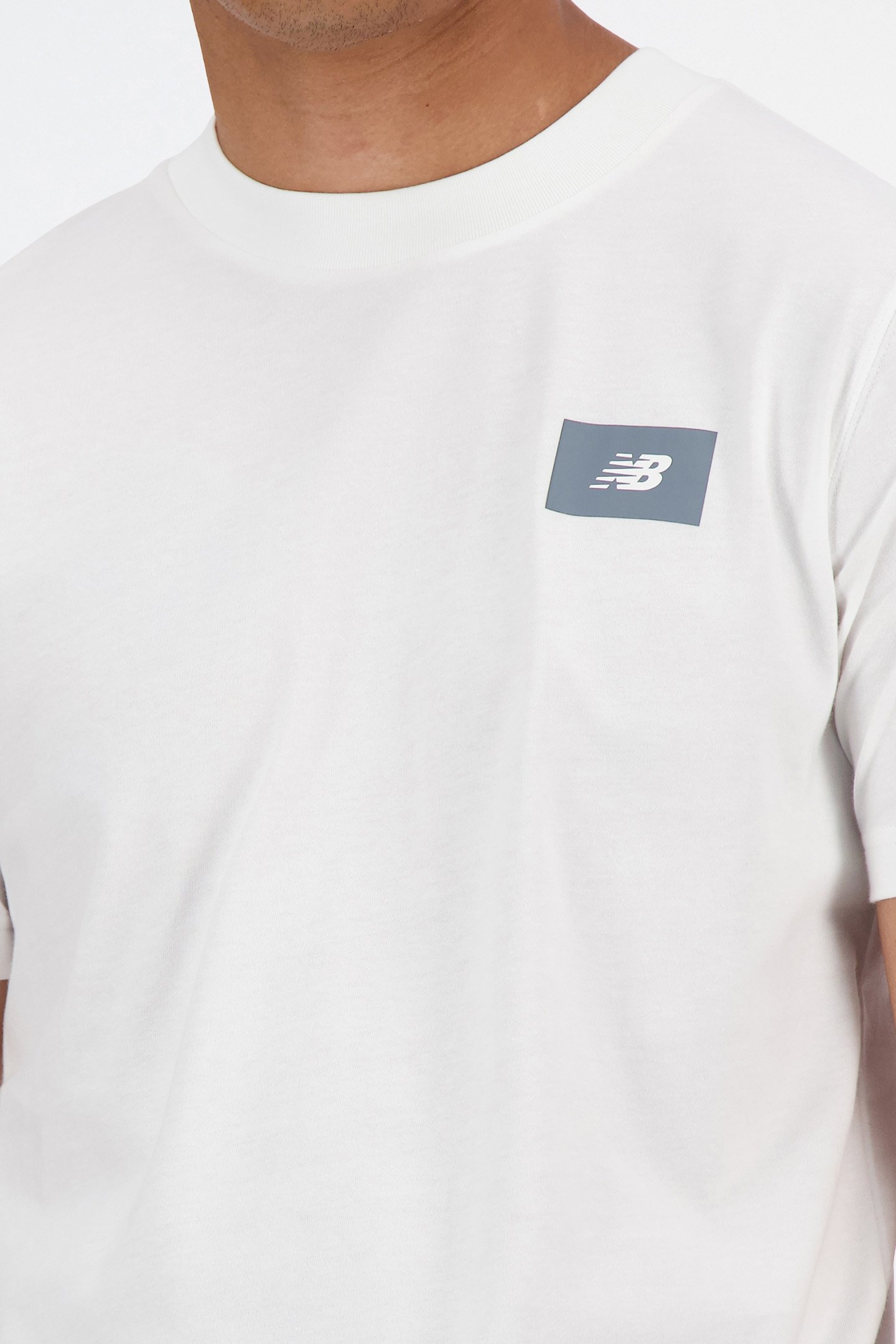 NB LOGO T-SHIRT IN WHITE 4