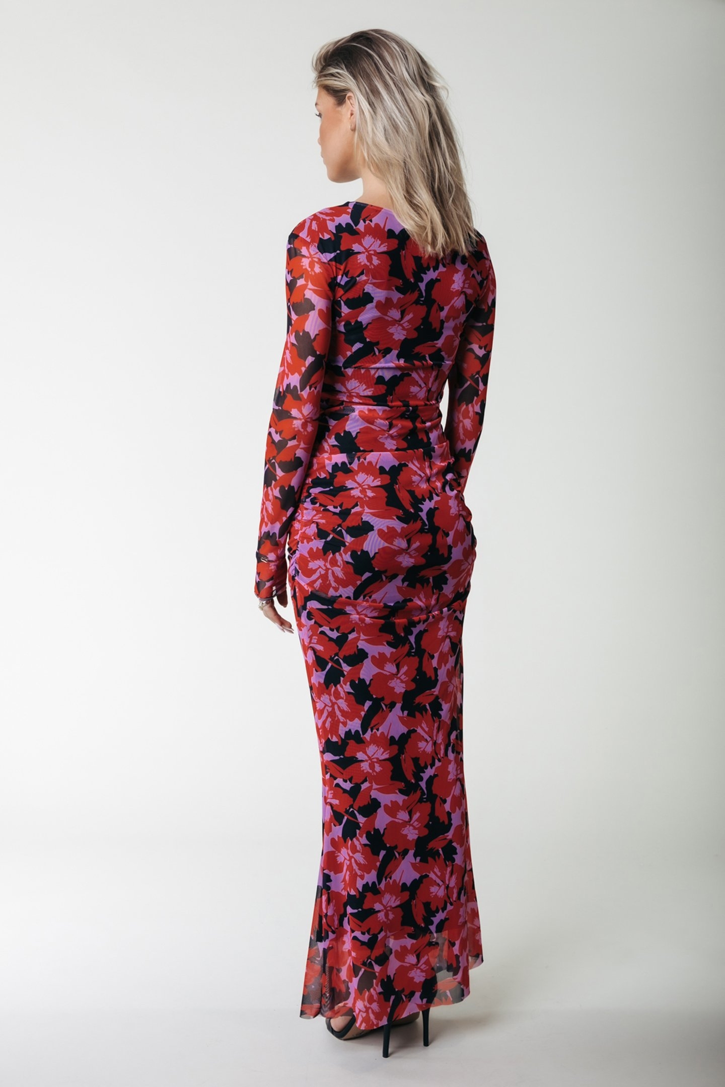 SARIAH ABSTRACT FLOWER V-NECK MESH MAXI DRESS LS SCARLET RED 2