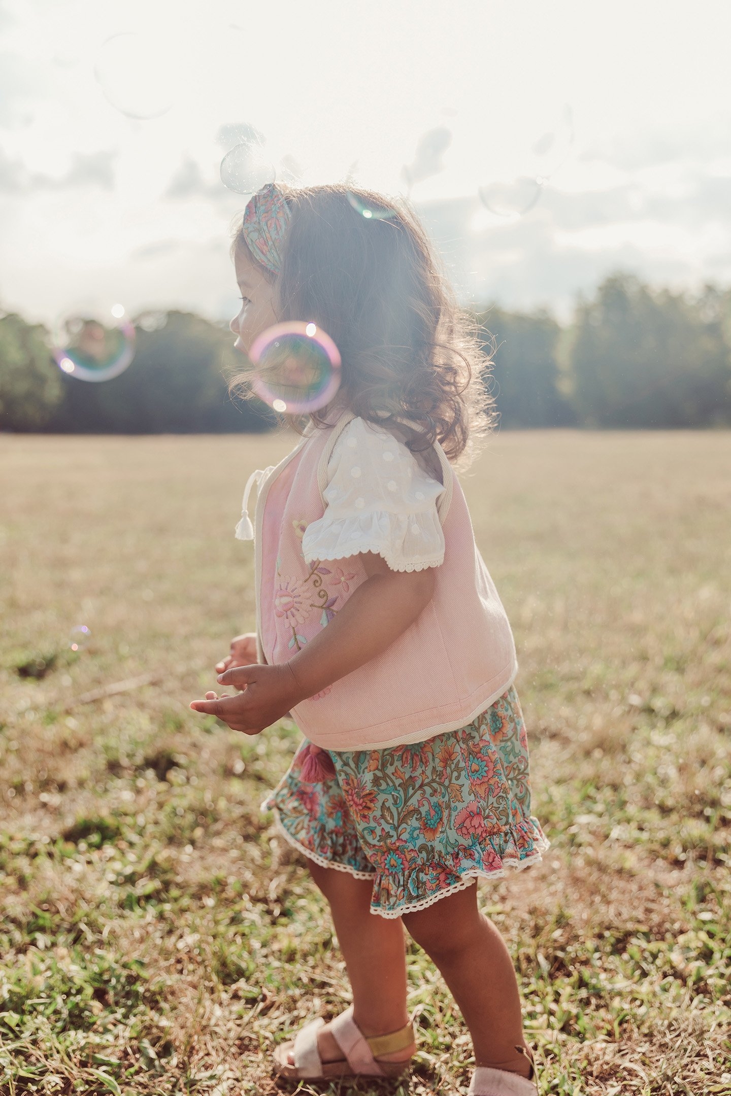 SHORTS VALLALOID WATER RIVER FLOWERS 5