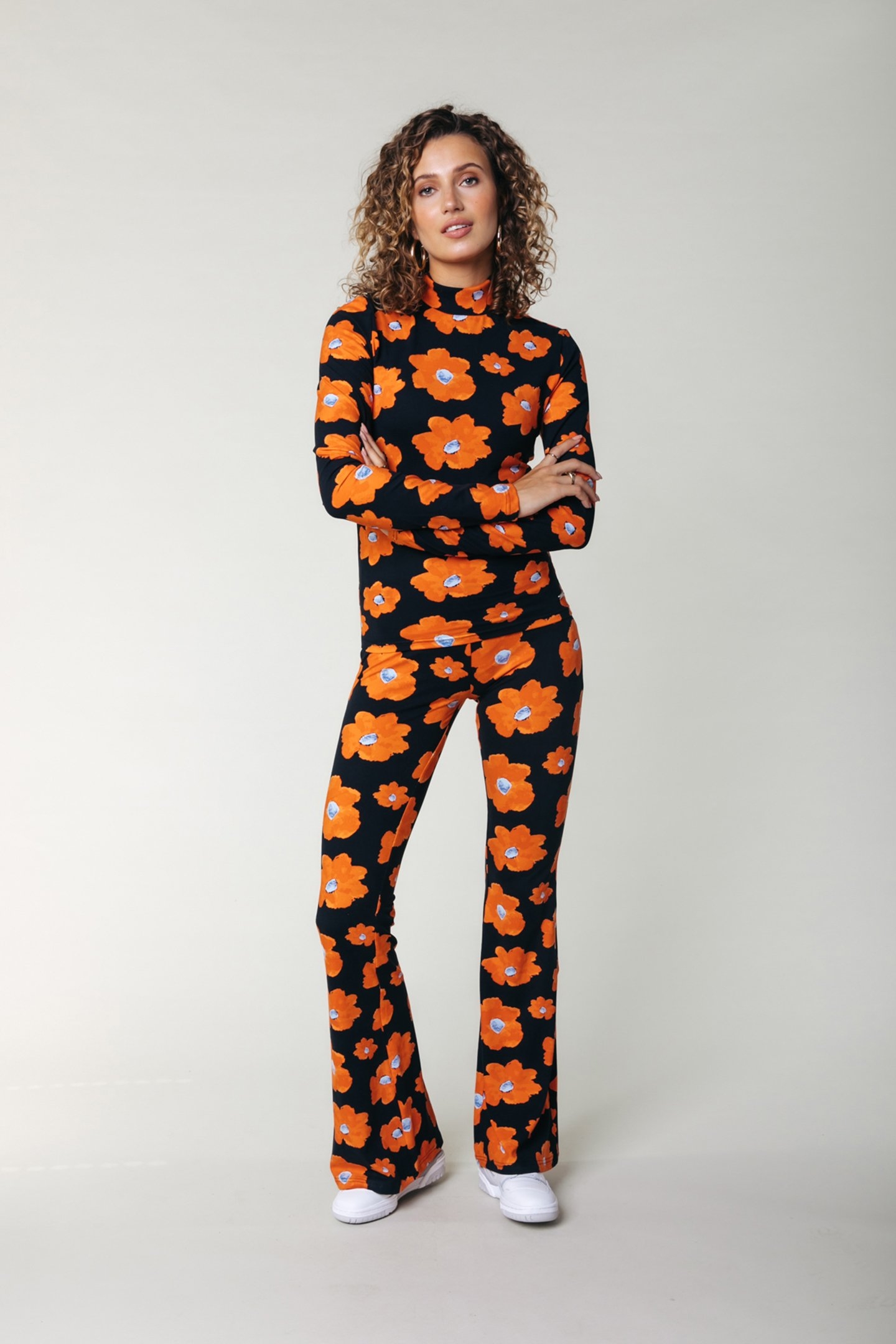 FLOWER PEACHED EXTRA FLARE PANTS MANDARIN ORANGE 1