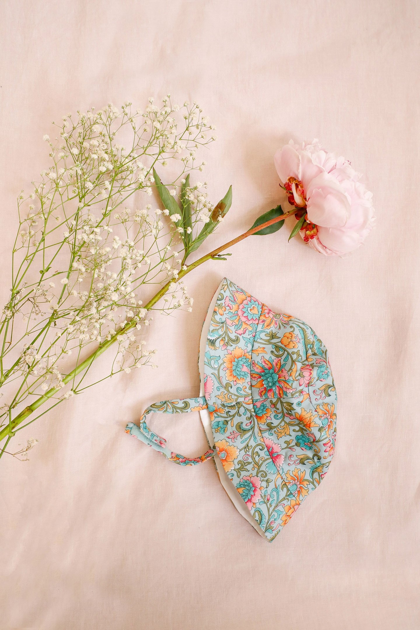 SUN HAT DEVY WATER RIVER FLOWERS 1