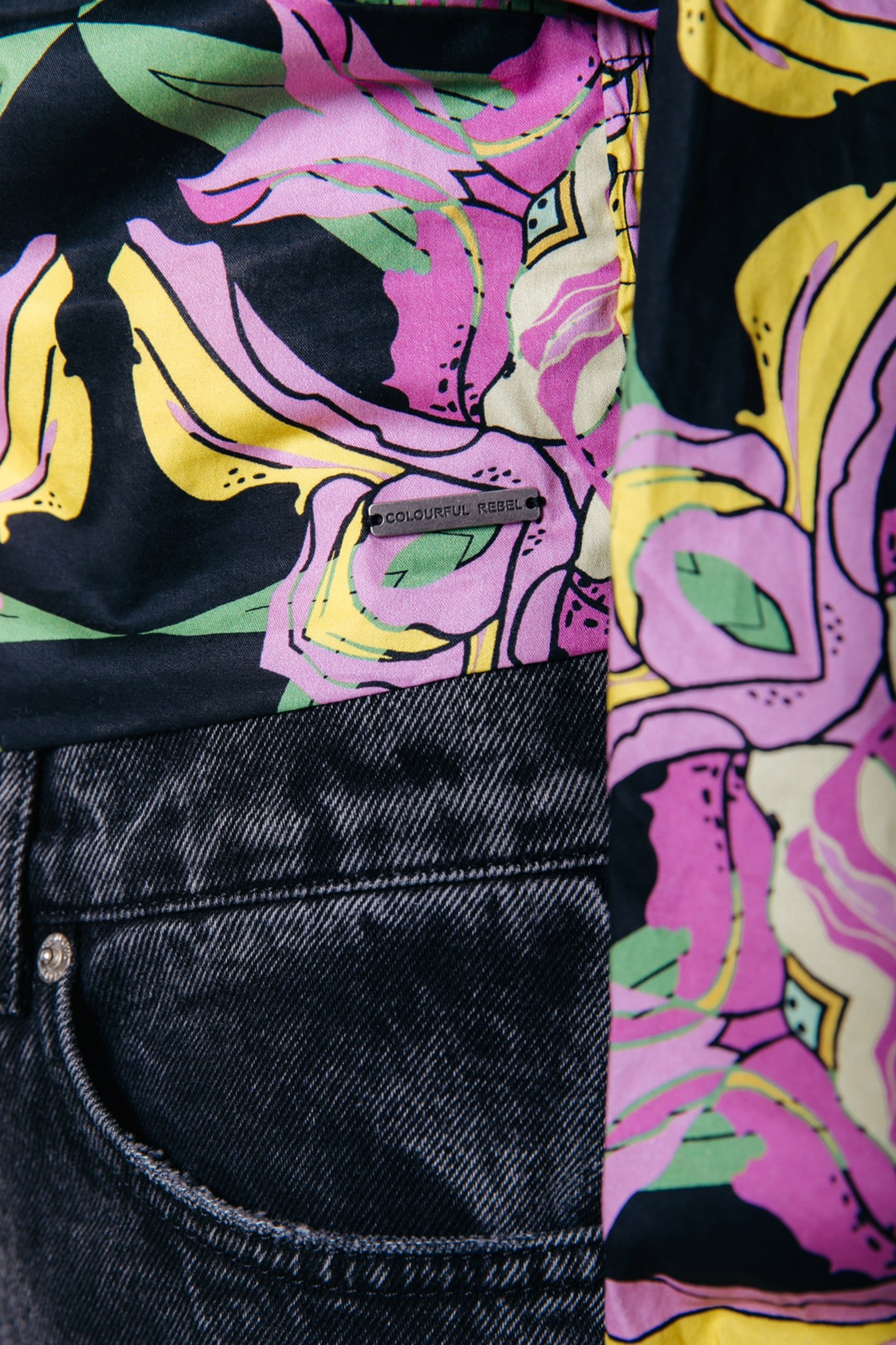 CHAYA GRAPHIC FLOWER PUFF SLEEVE CROPPED TOP CANDY PINK 6