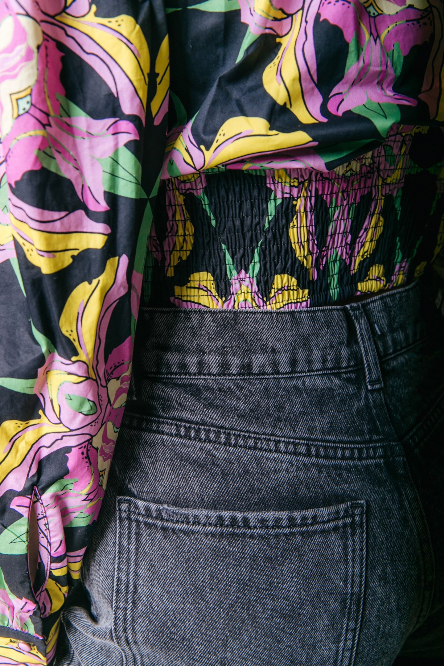 CHAYA GRAPHIC FLOWER PUFF SLEEVE CROPPED TOP CANDY PINK 7