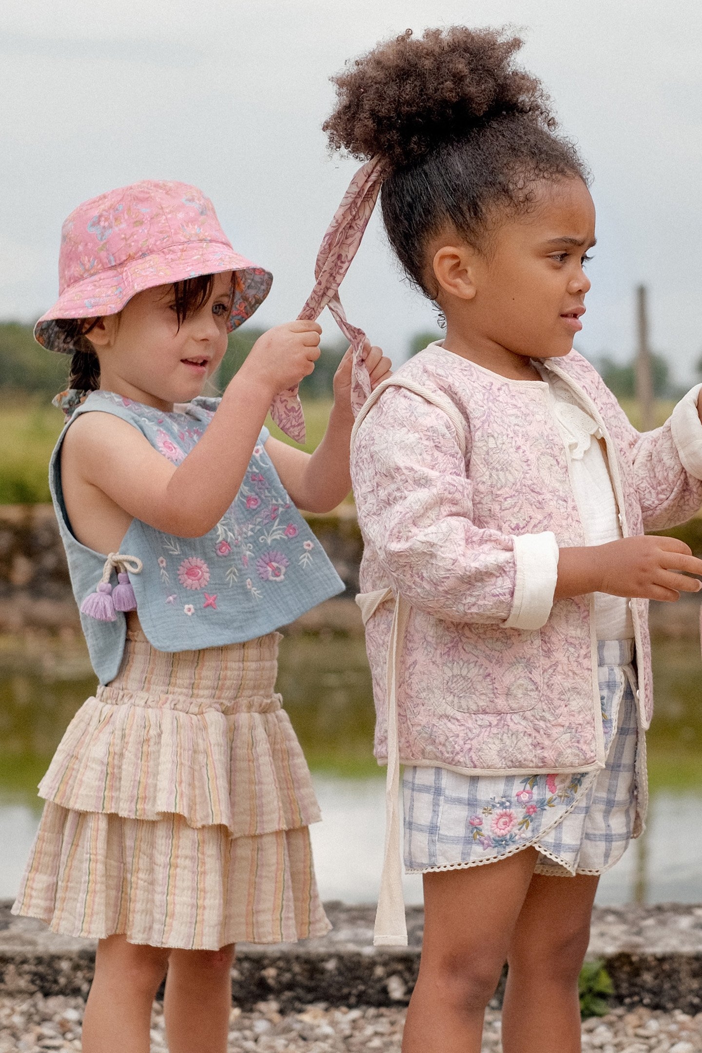 SUN HAT LAJIK WATER RIVER FLOWERS 8