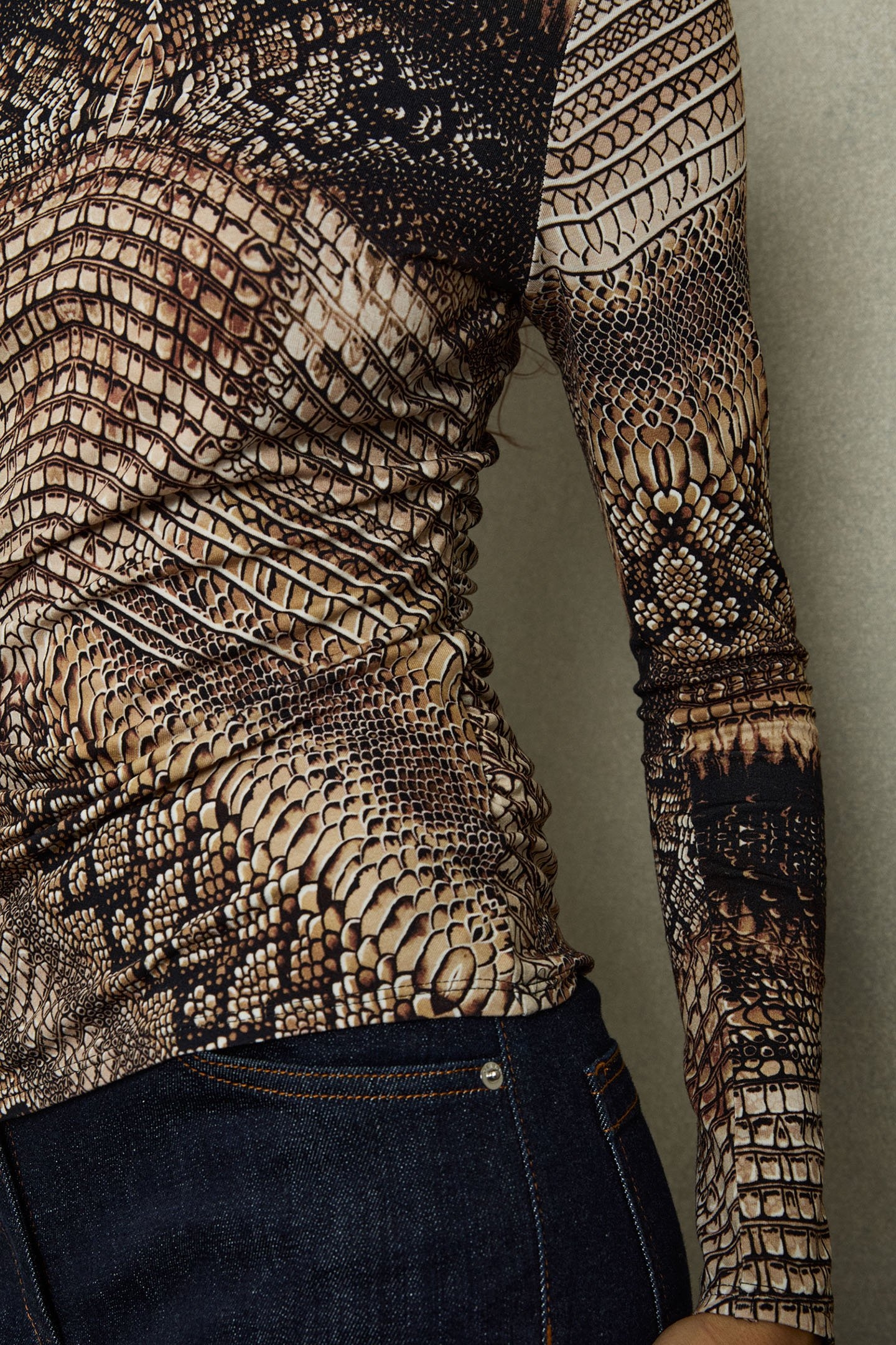 NAOMI SNAKE PRINT TOP BROWN 5