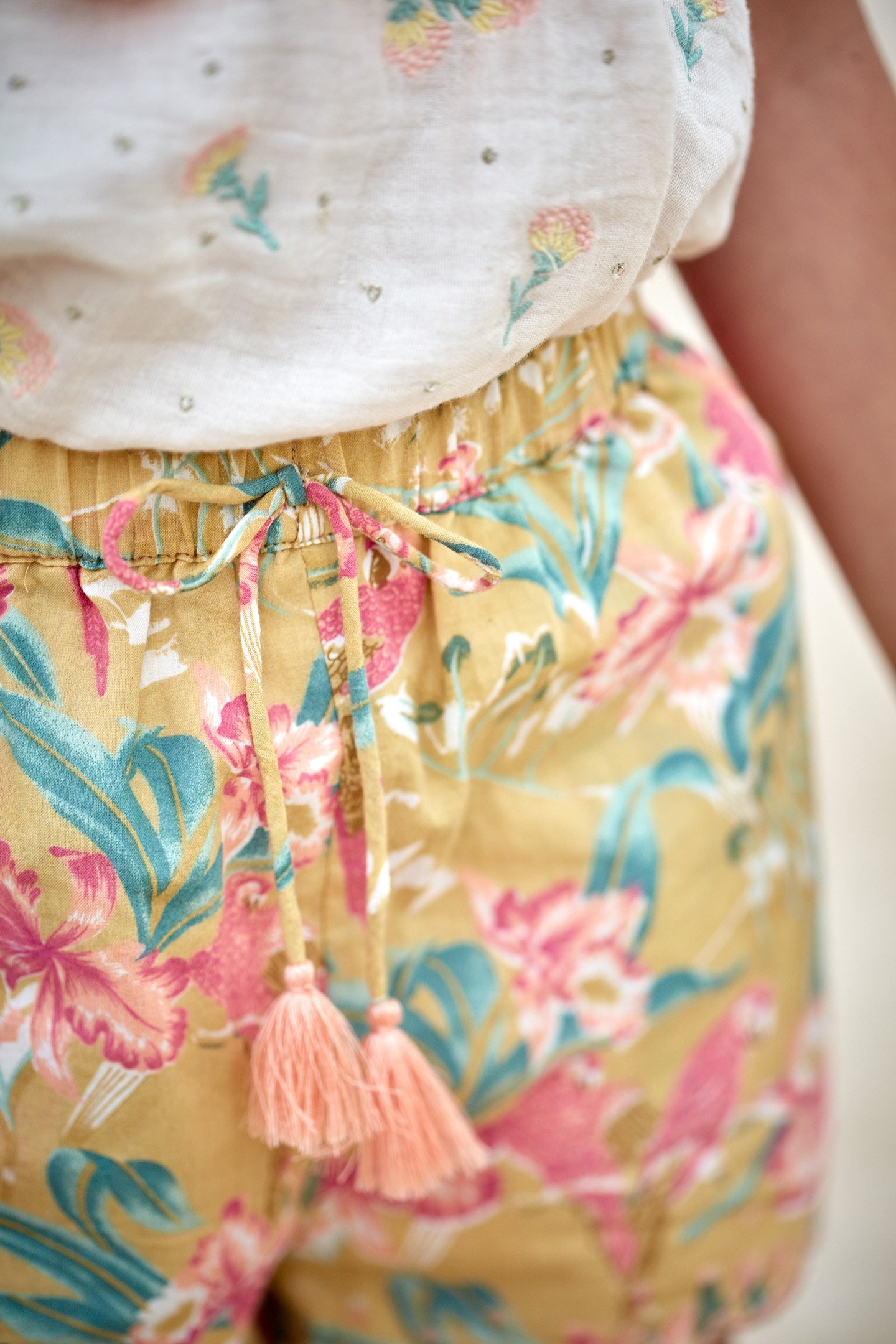 SHORTS VALLALOID SOFT HONEY PARROTS 3