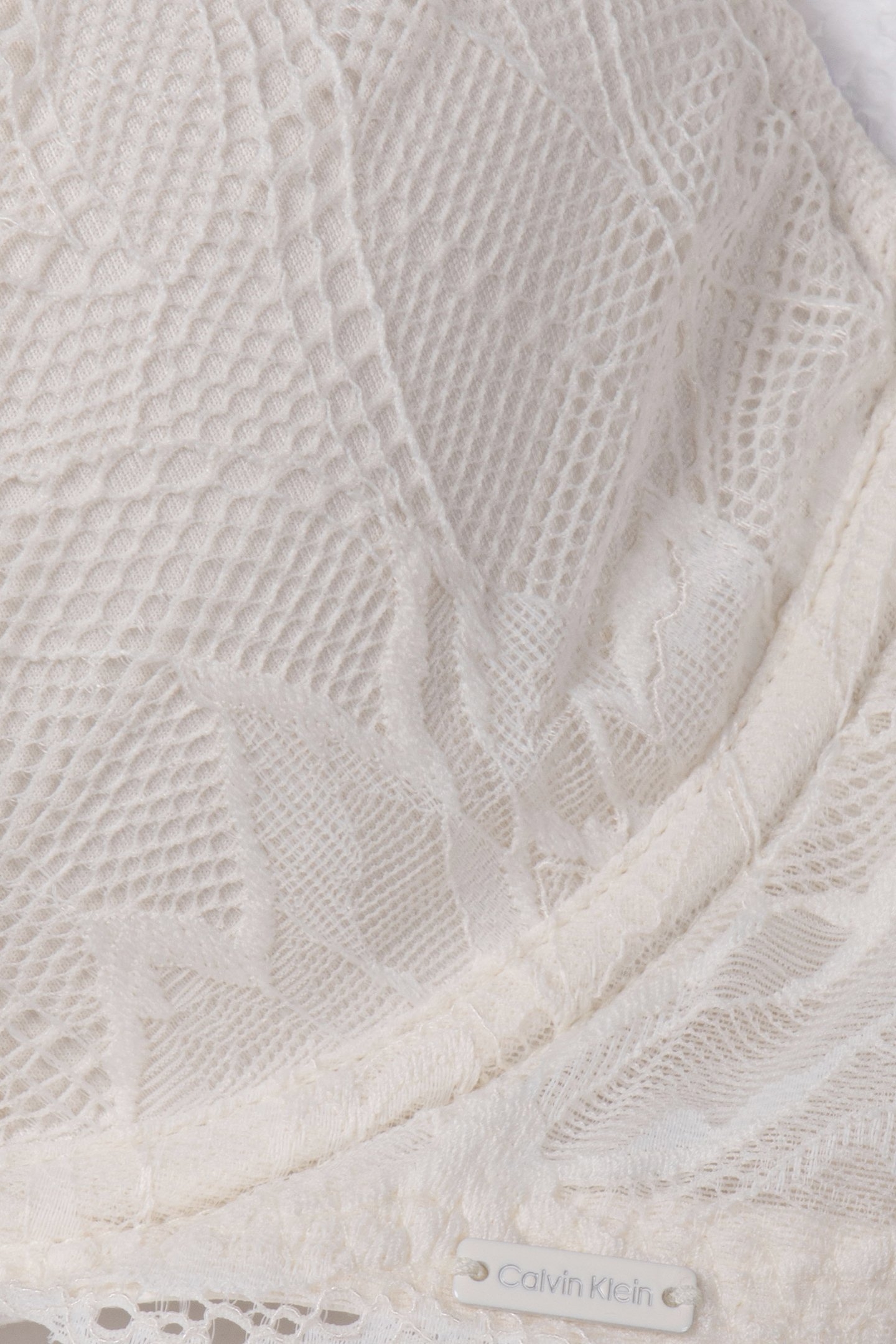 LIGHTLY LINED PLUNGE IVORY 4