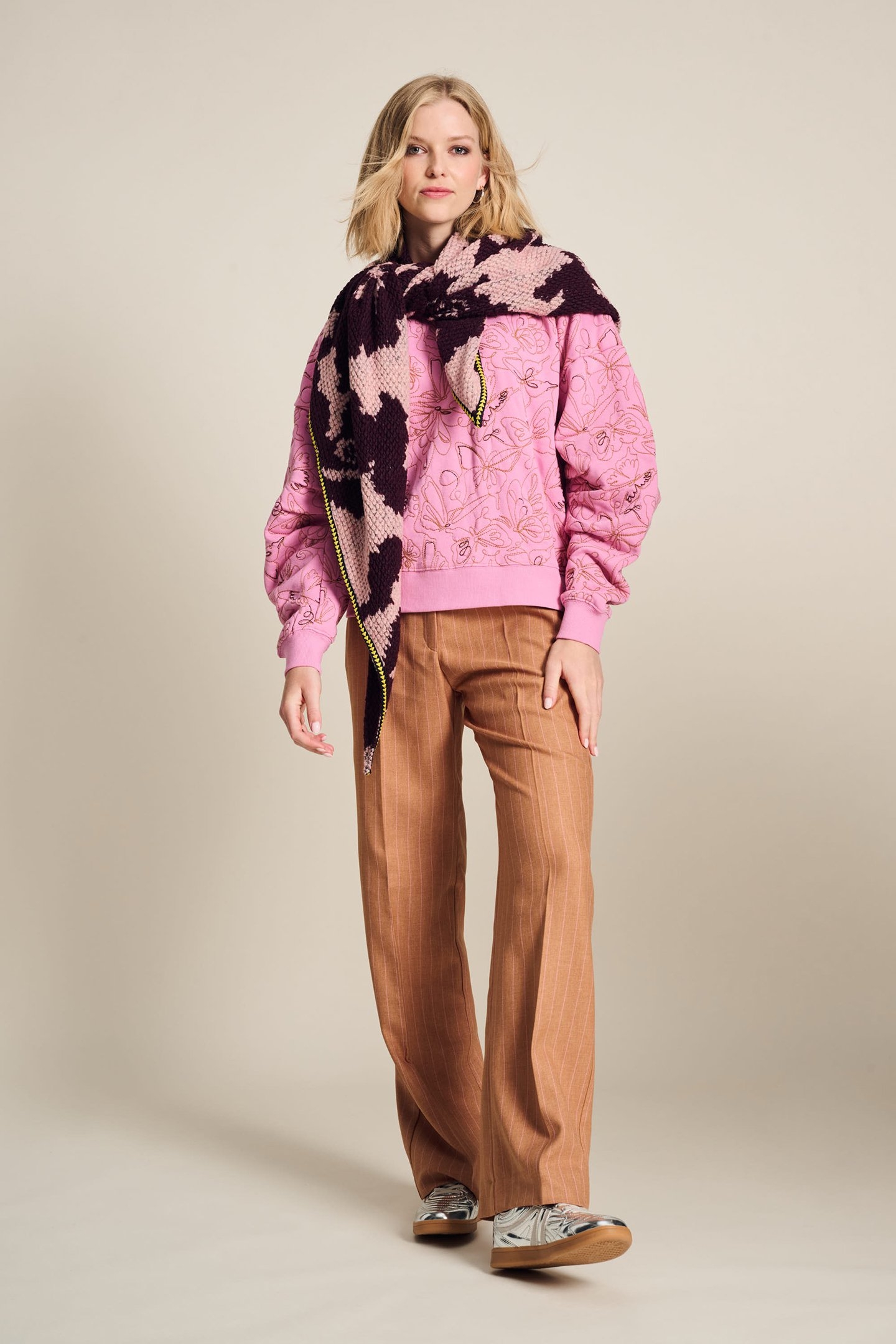 SHAWL - CAMO RED PINK 3