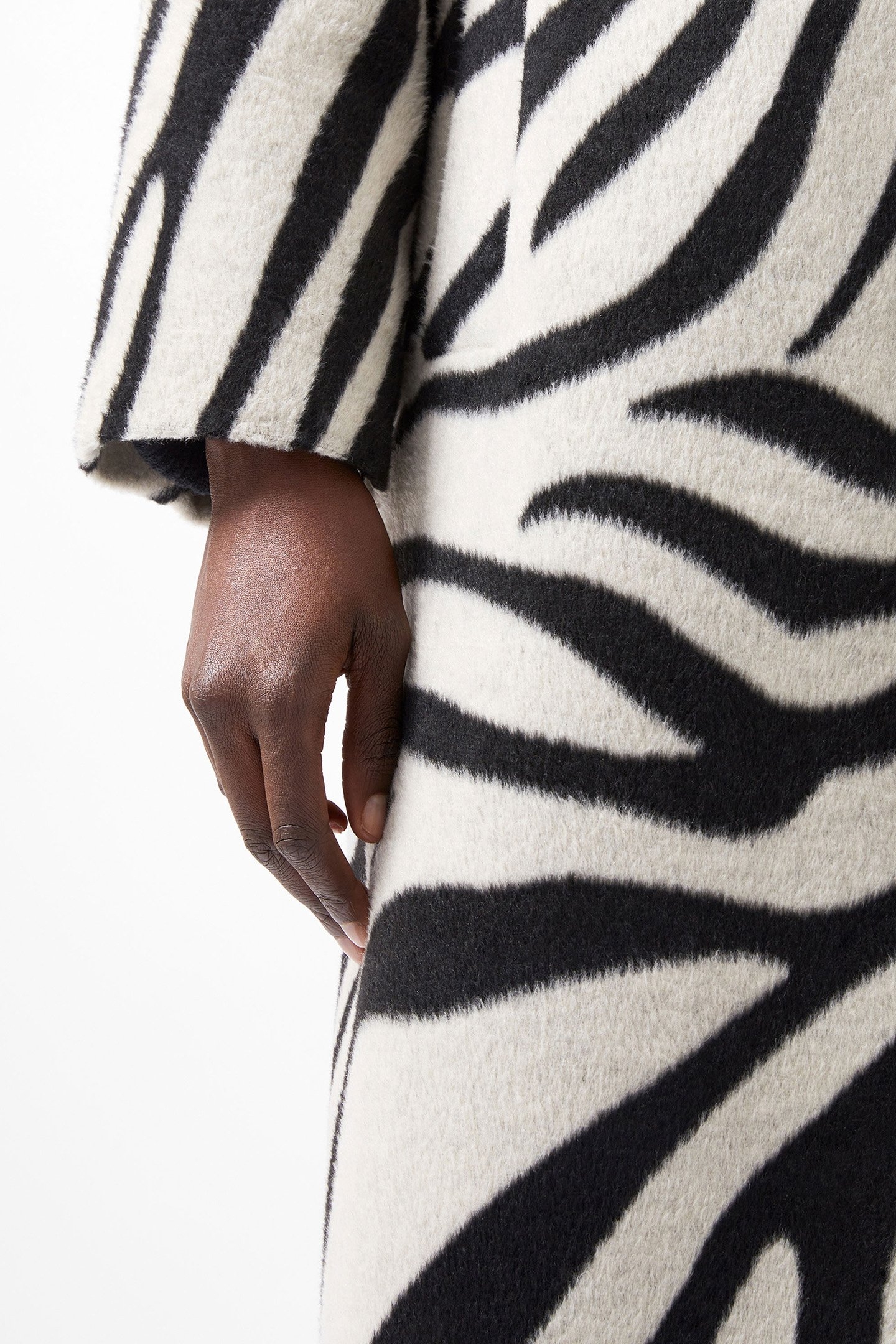 GRACE ZEBRA BELTED COAT BLACK WHITE 4