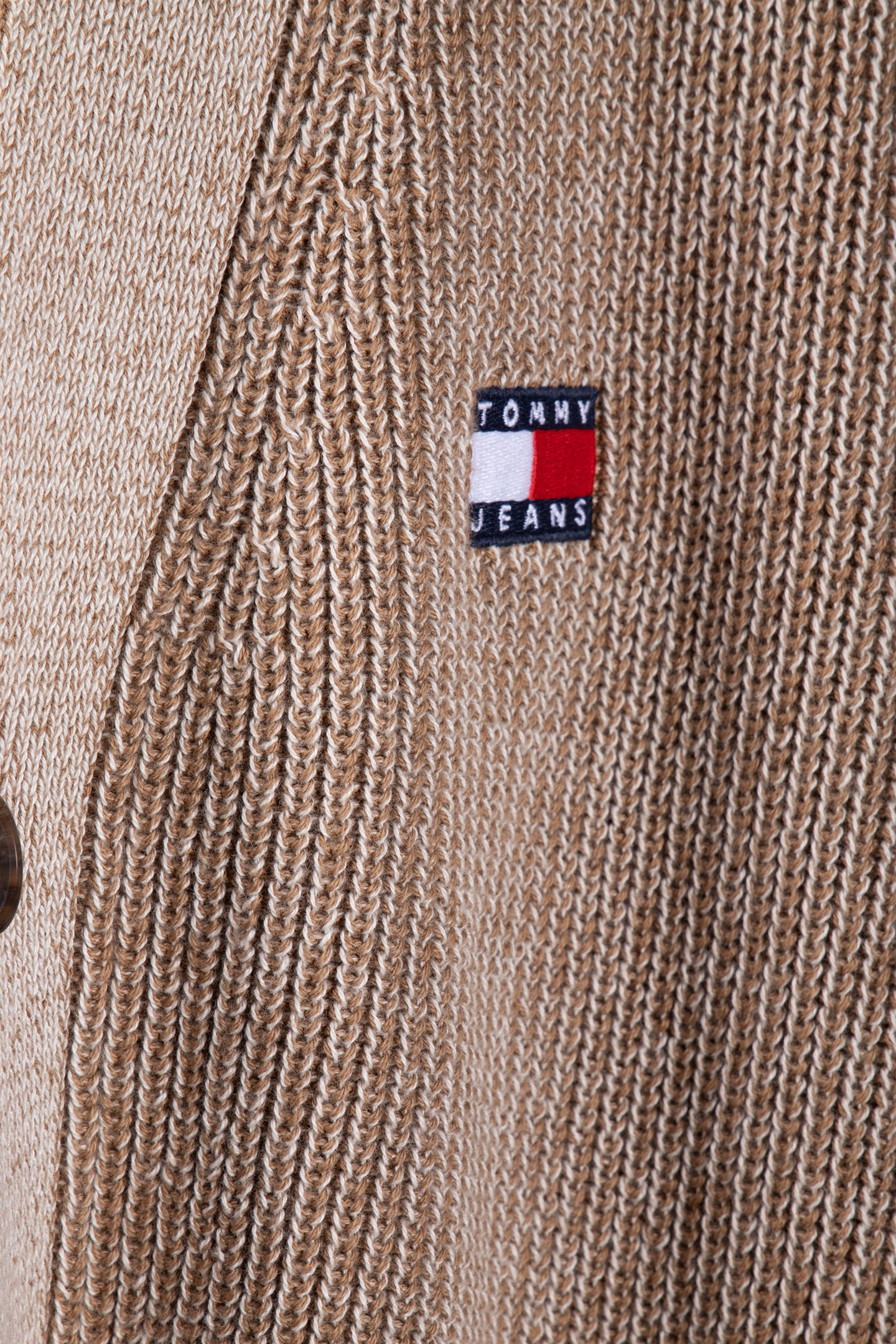 TJM RLX BADGE KNITTE RELAXED FIT SWEATER IN BRAUN 4