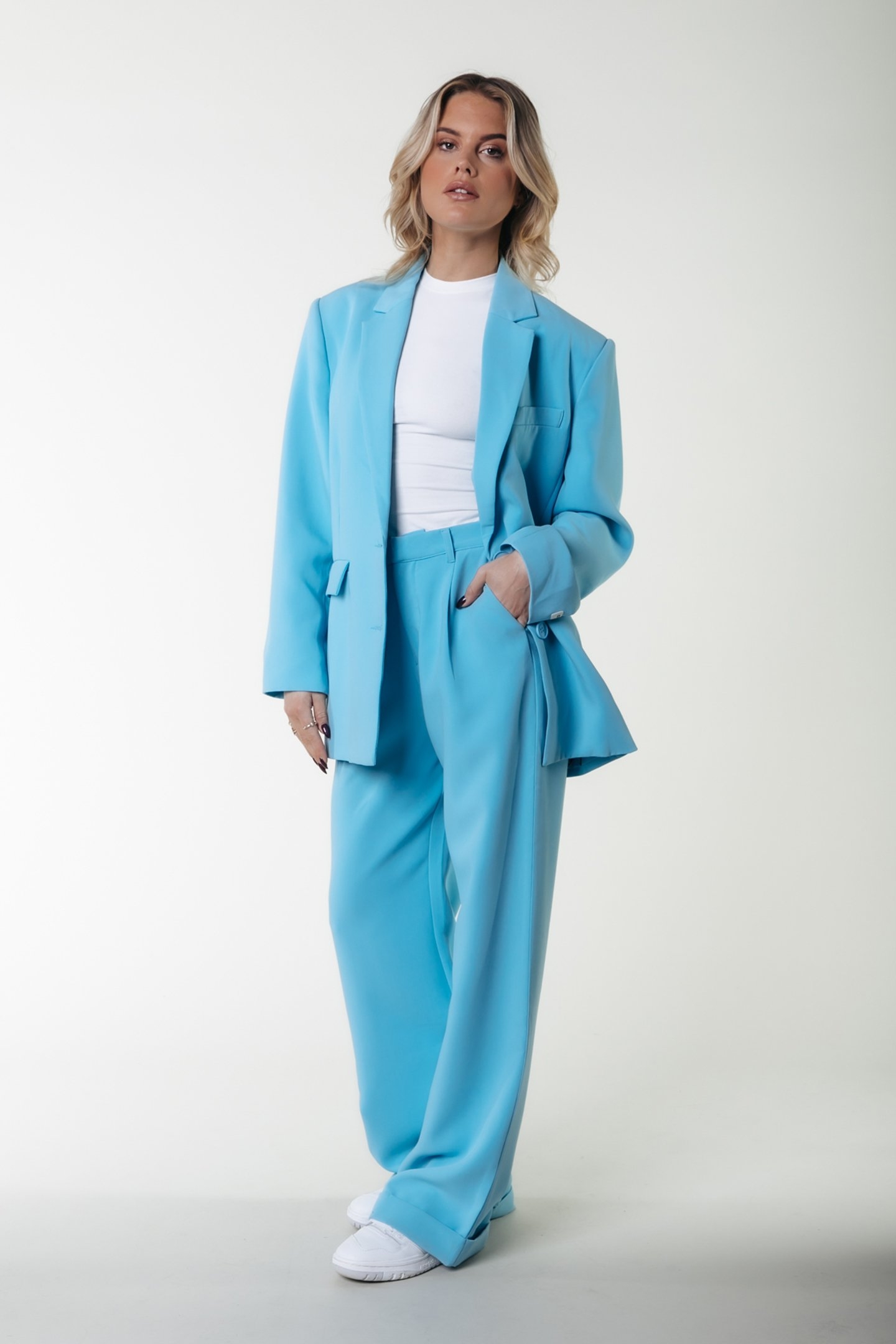 ALDEN UNI STRAIGHT PANTS LIGHT BLUE 1