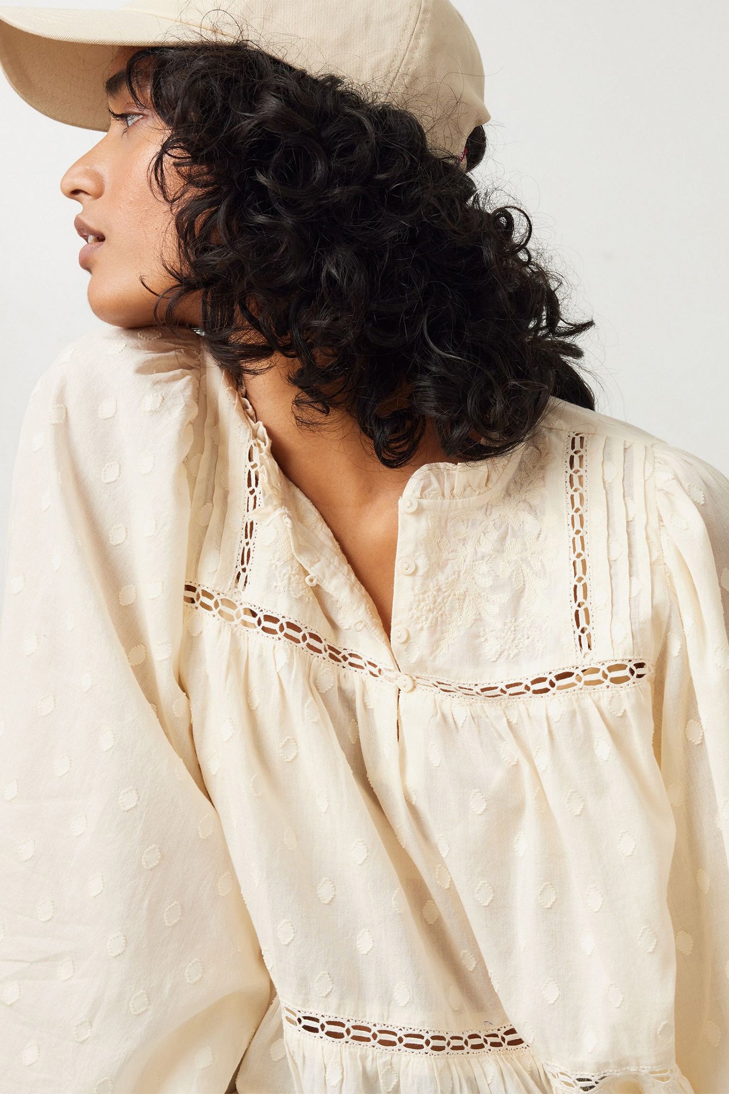 LUCIA BLOUSE WHITE SWAN 5