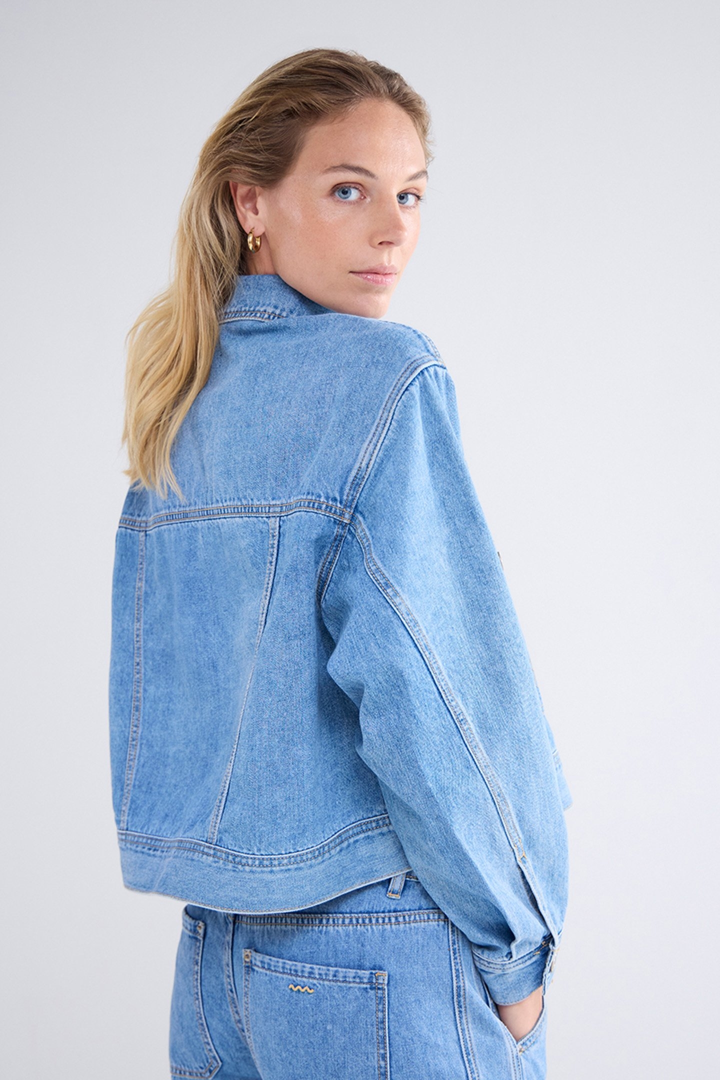 BOXY DENIM JACKET BLUES 5