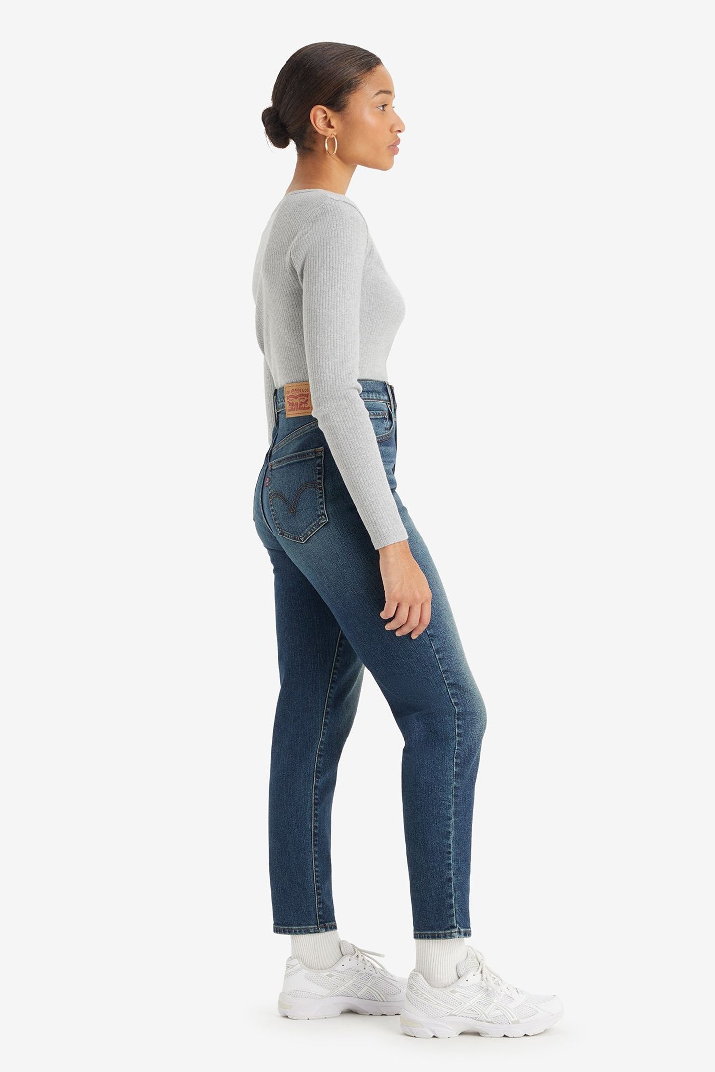 HIGH WAISTED MOM JEAN MOVING TARGET 4