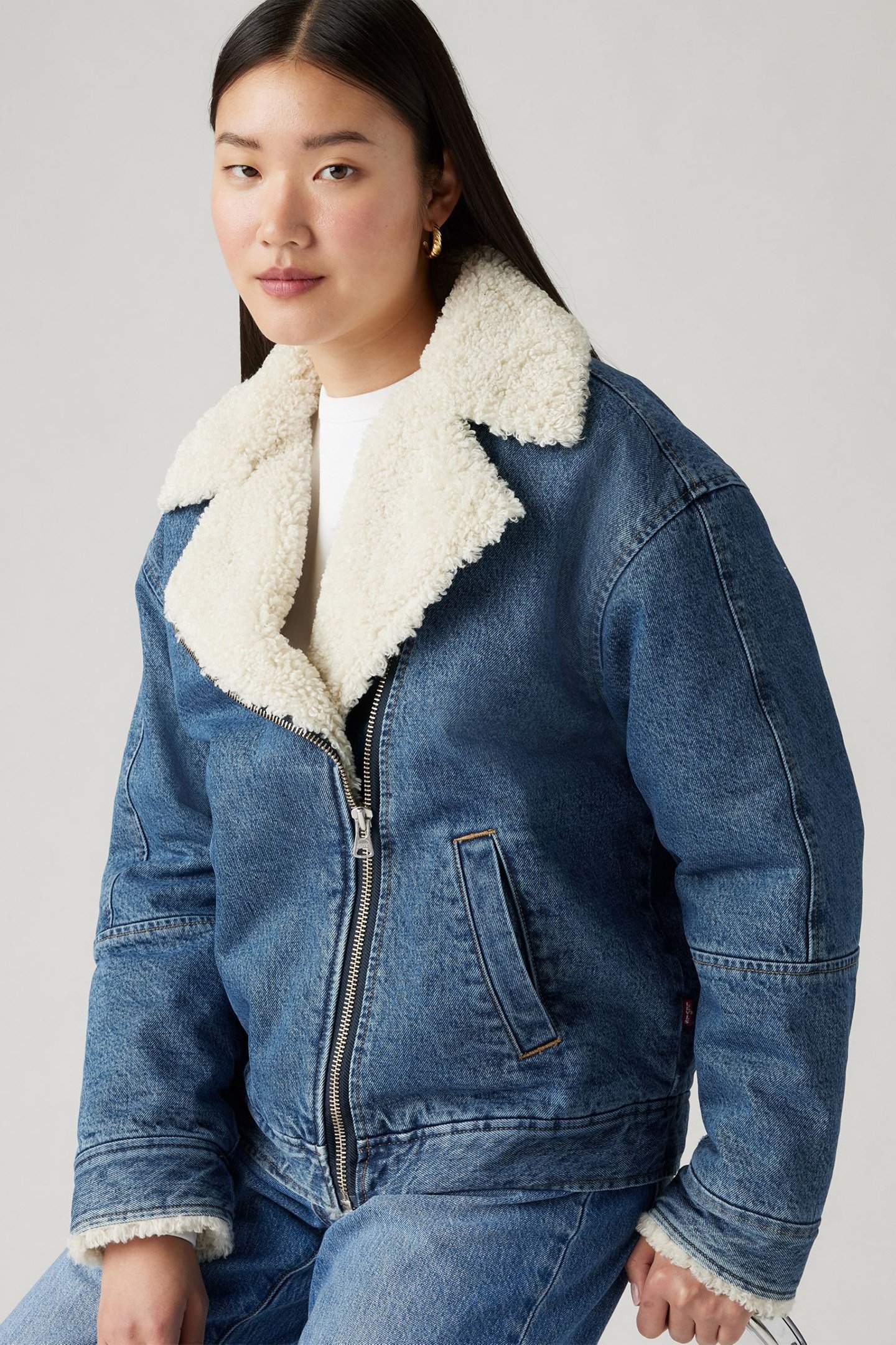 SHERPA FLIGHT JACKET IN THE AIR 4