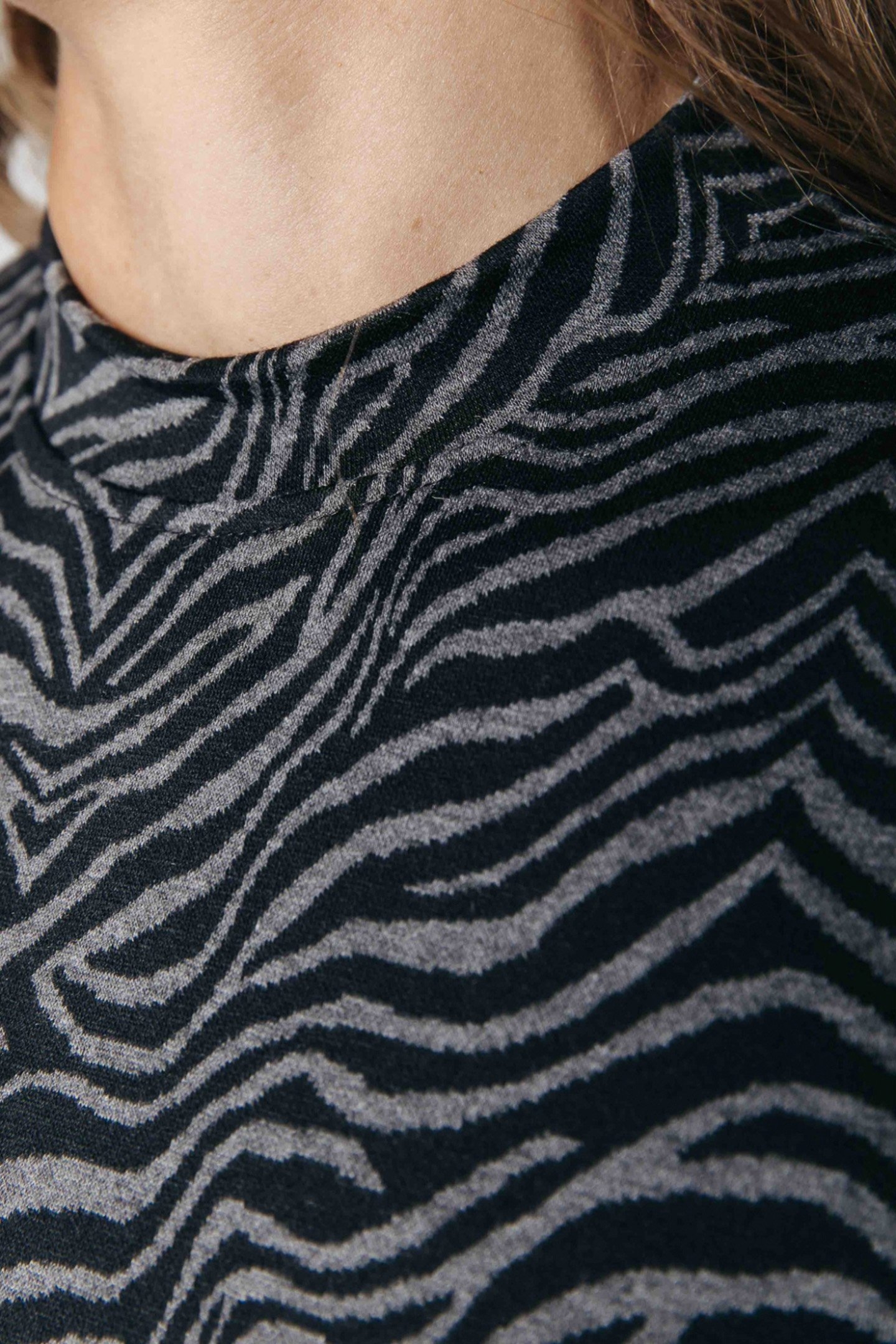 ROWAN JACQUARD ZEBRA MINI DRESS BLACK 6