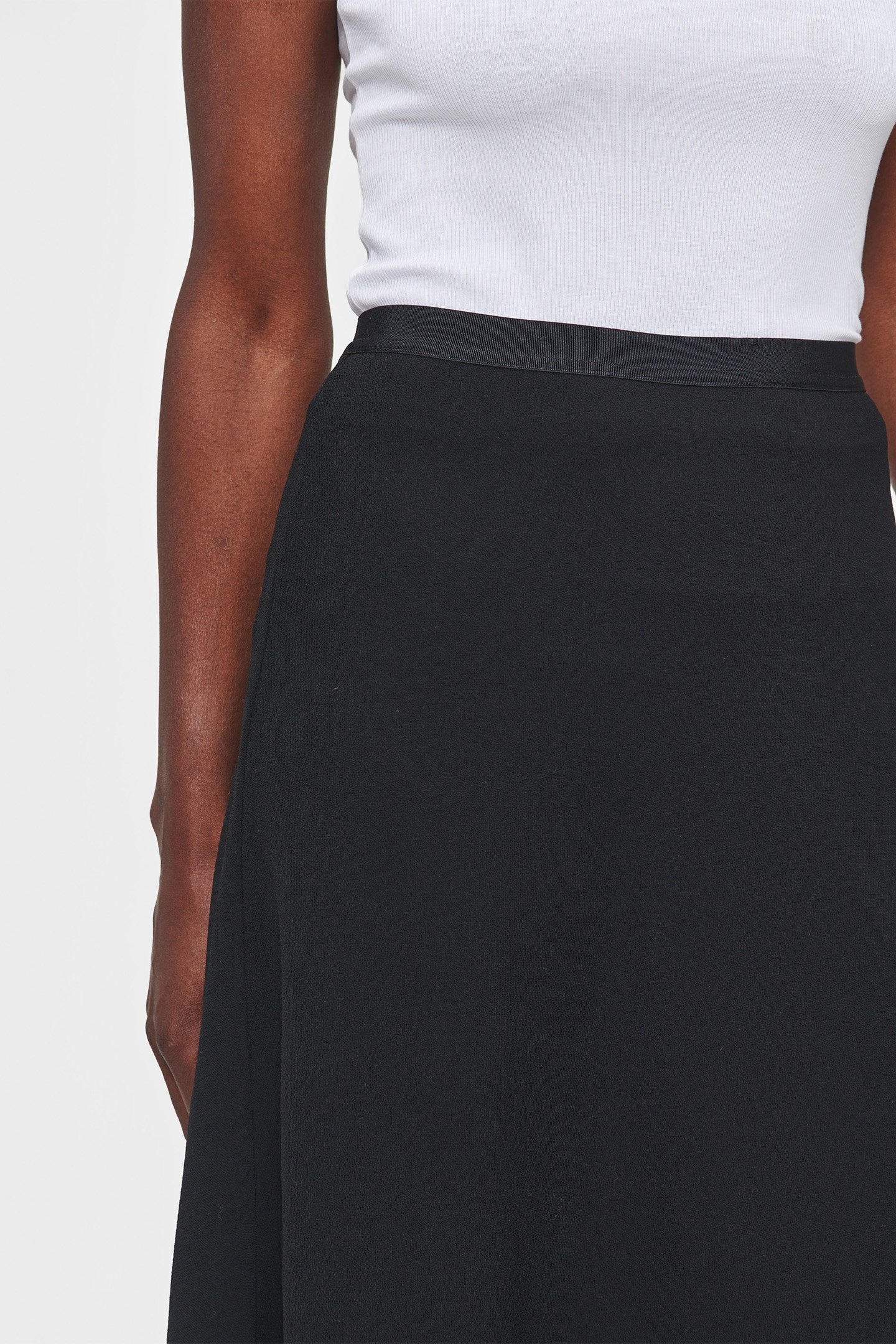 RECYCLED POLY SWAN SKIRT BLACK 7