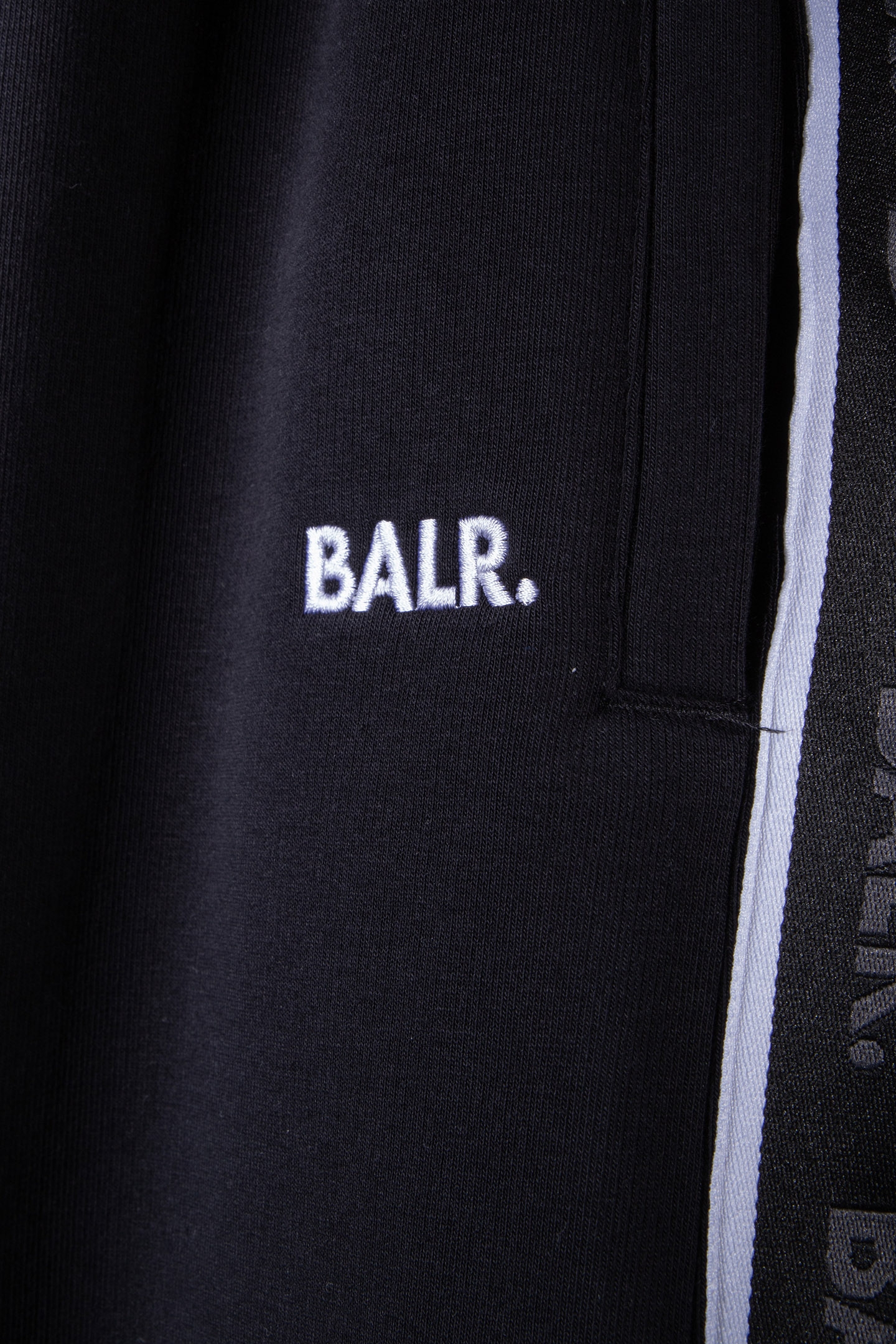 B-TAPE SHORTS JET BLACK 4