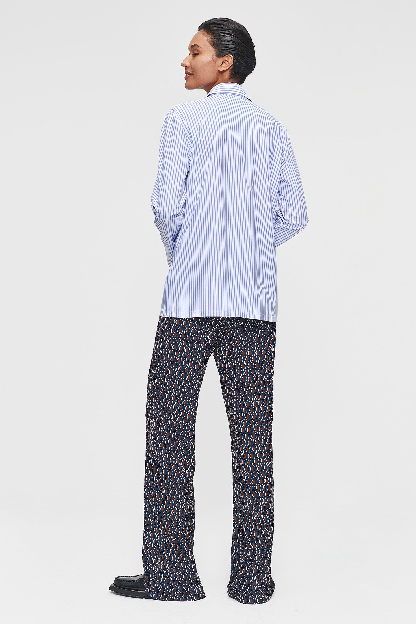 FLUID PRINT FLARED PANTS HAZEL 3